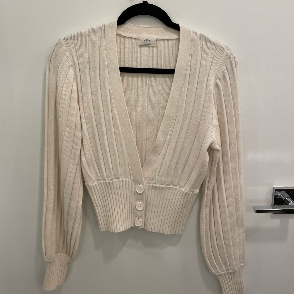 Aritzia Wilfred New Plunge Front cardigan